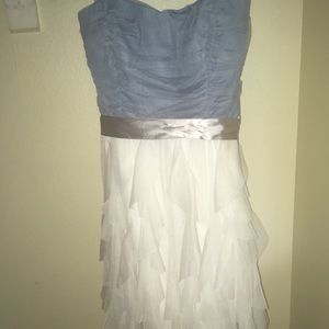 Short blue and white dress